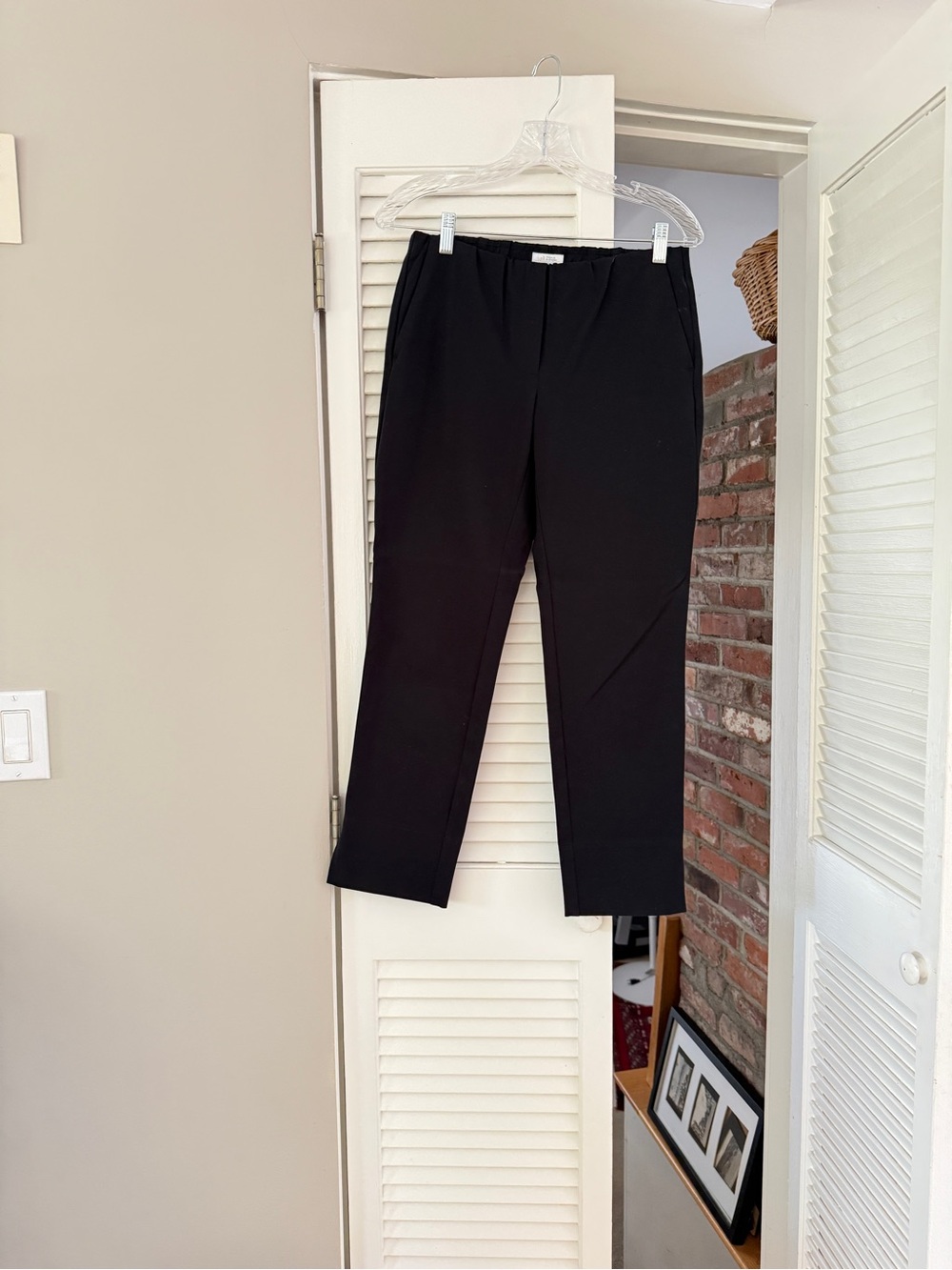 Quince pull on no-stretch kick pleat like ankle perfect shape: worn once! Size 4